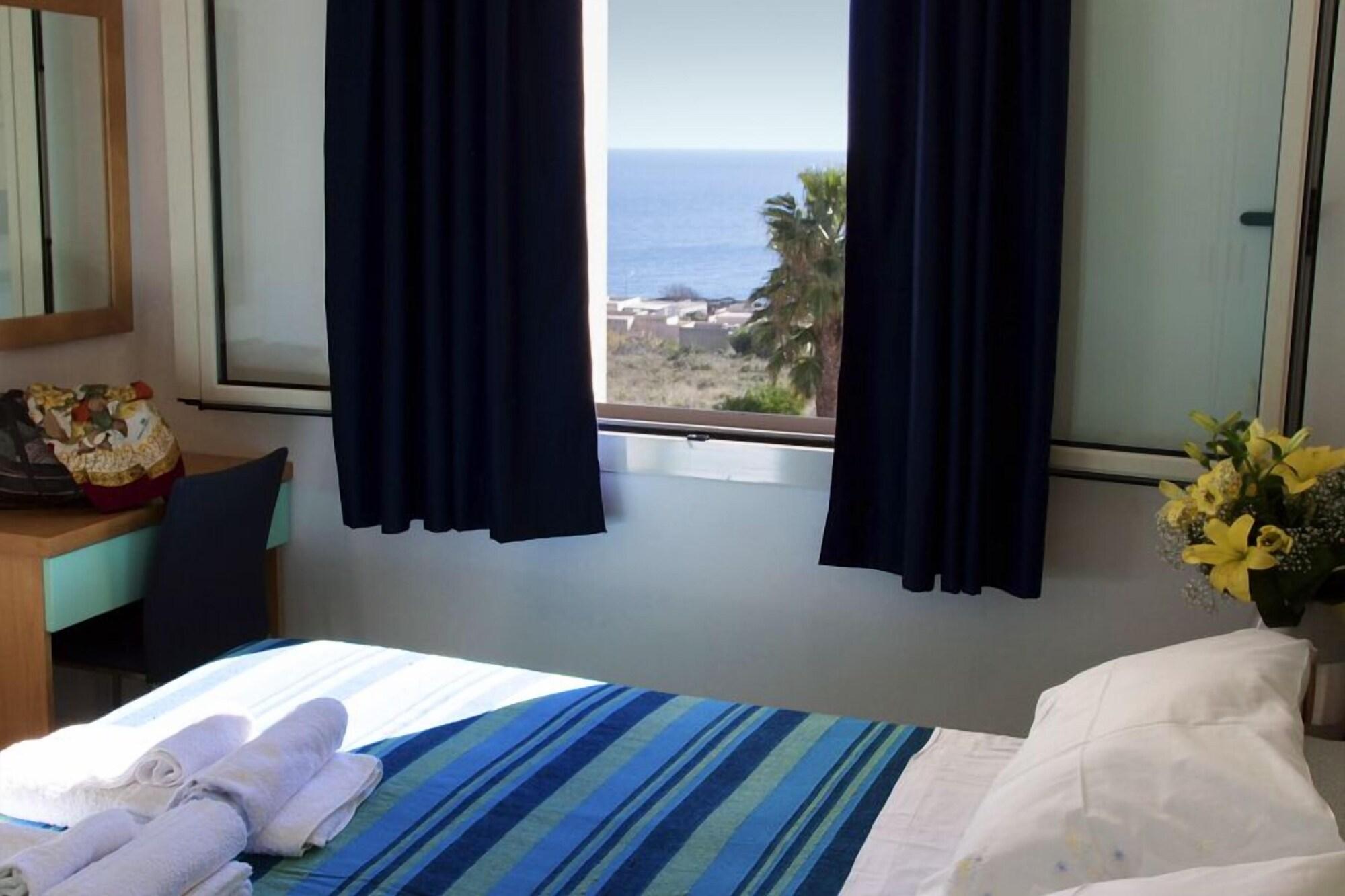 Oasi D'Oriente Aparthotel Santa Cesarea Terme Kültér fotó