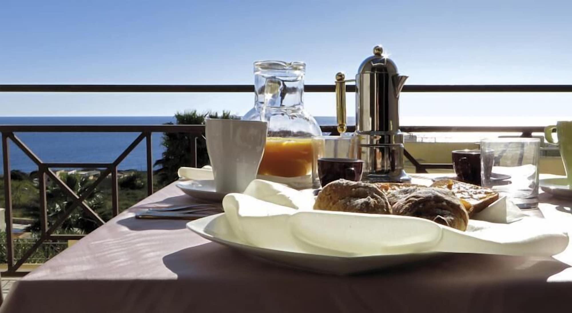 Oasi D'Oriente Aparthotel Santa Cesarea Terme Kültér fotó