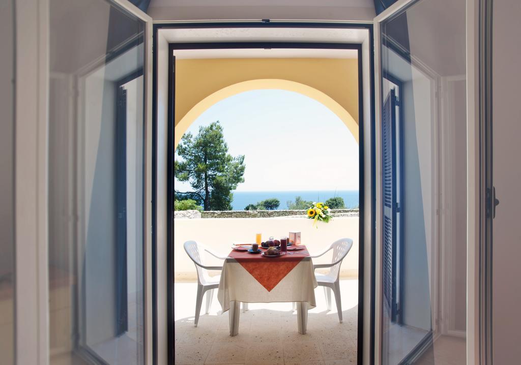 Oasi D'Oriente Aparthotel Santa Cesarea Terme Kültér fotó